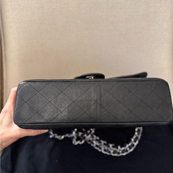 Chanel Black caviar quilted Jumbo single flap Shoulder Bag w Box & dust bag. - Picture 11 of 15